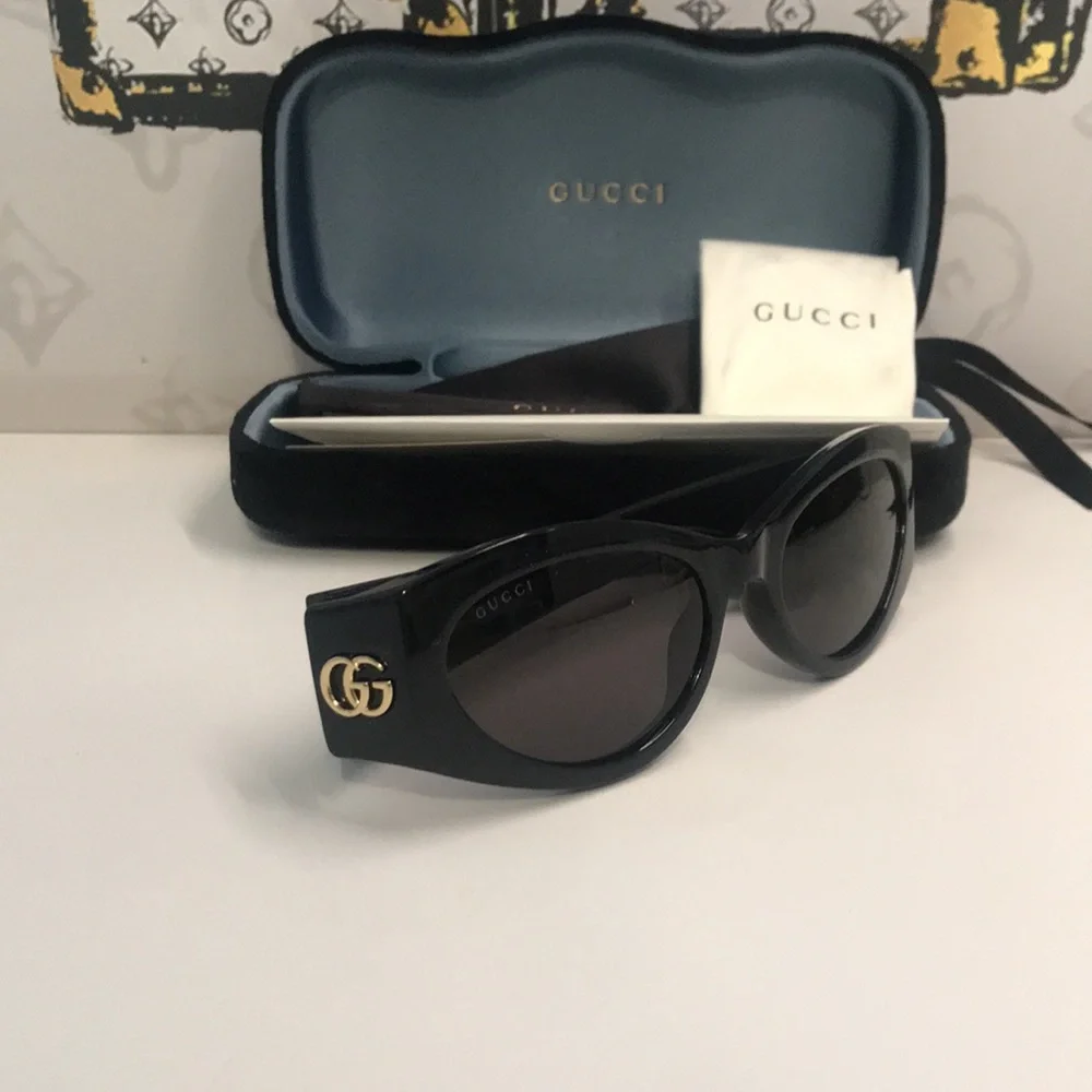New Authentic Gucci GG1401S 001 Black Cat-Eye Sunglasses Grey Lenses